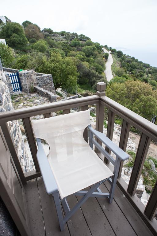 Villa Moustafa Stone House à Emporeiós Extérieur photo